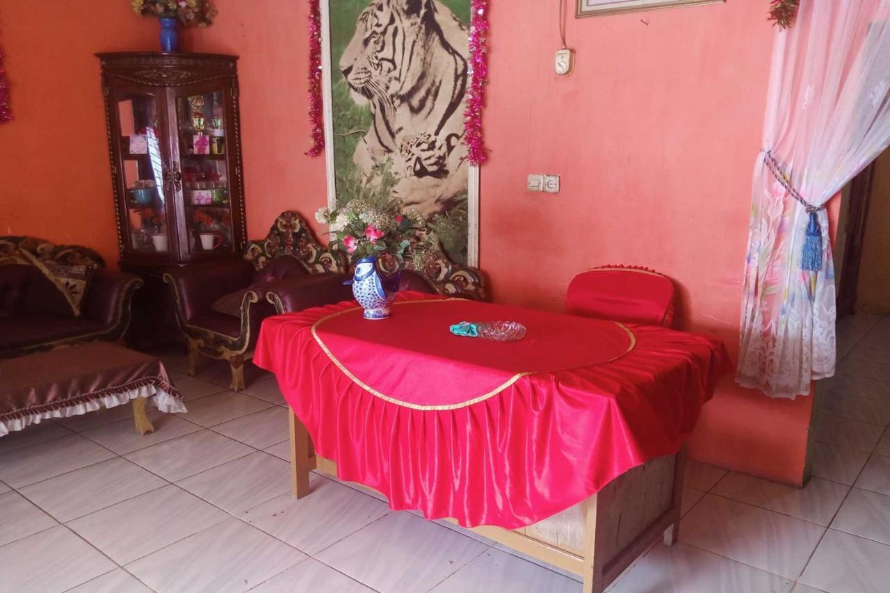 Express O 92251 Jaya Kusuma Homestay Jambi Zewnętrze zdjęcie